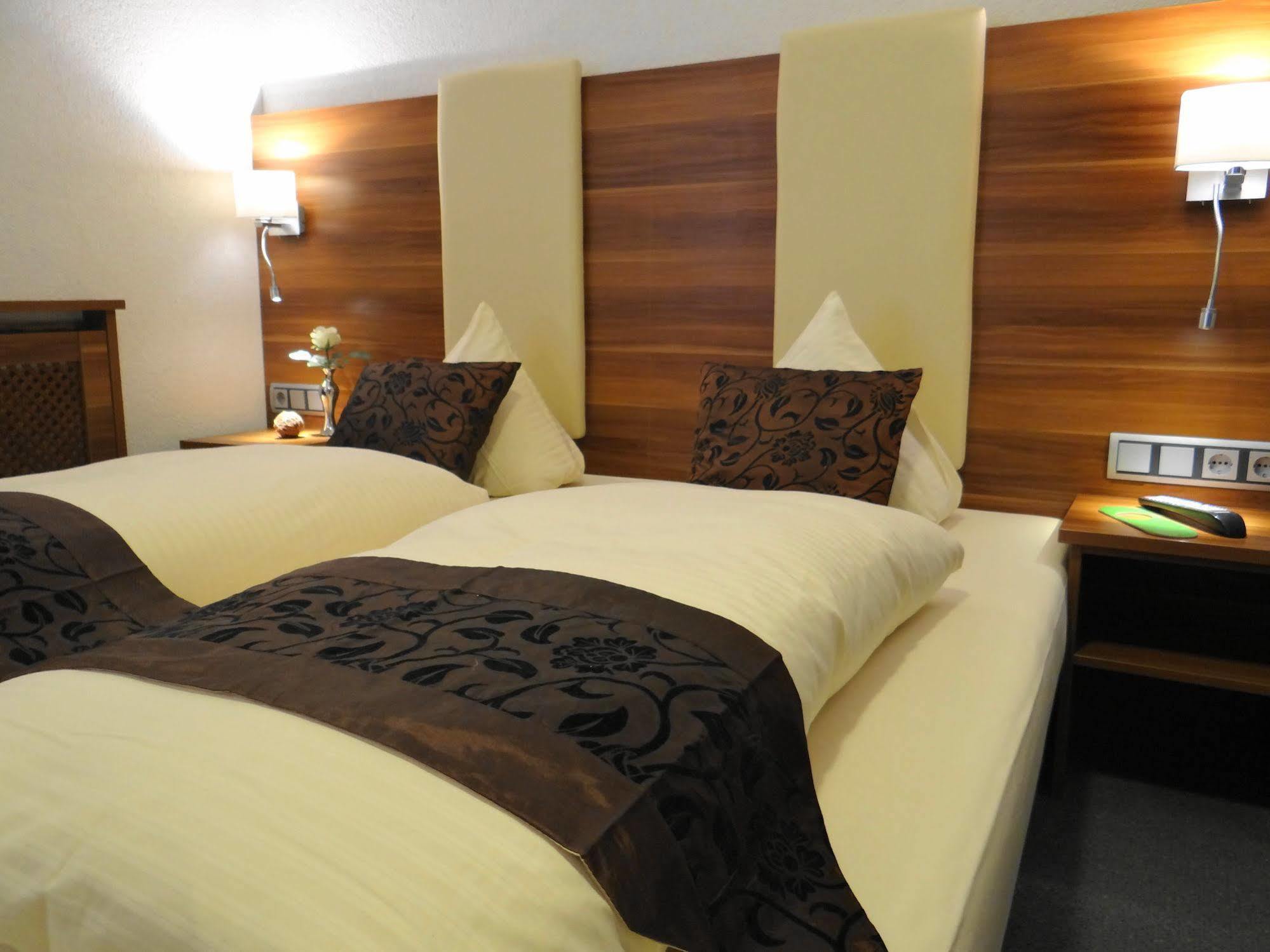 Hotel Schuetzenhof Spa Garden Buerstadt Luaran gambar